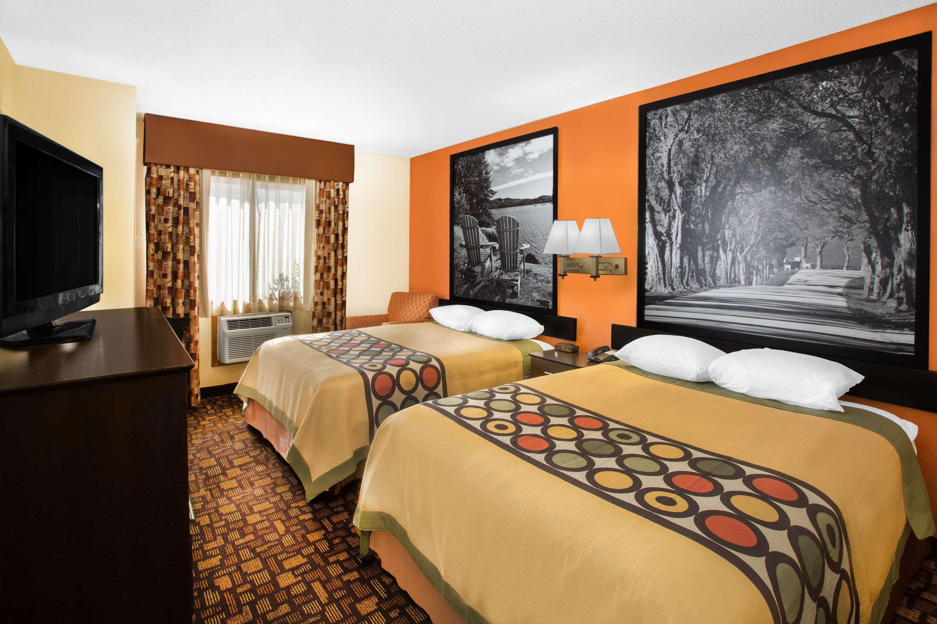 Super 8 By Wyndham Clive Ia Motel Ngoại thất bức ảnh