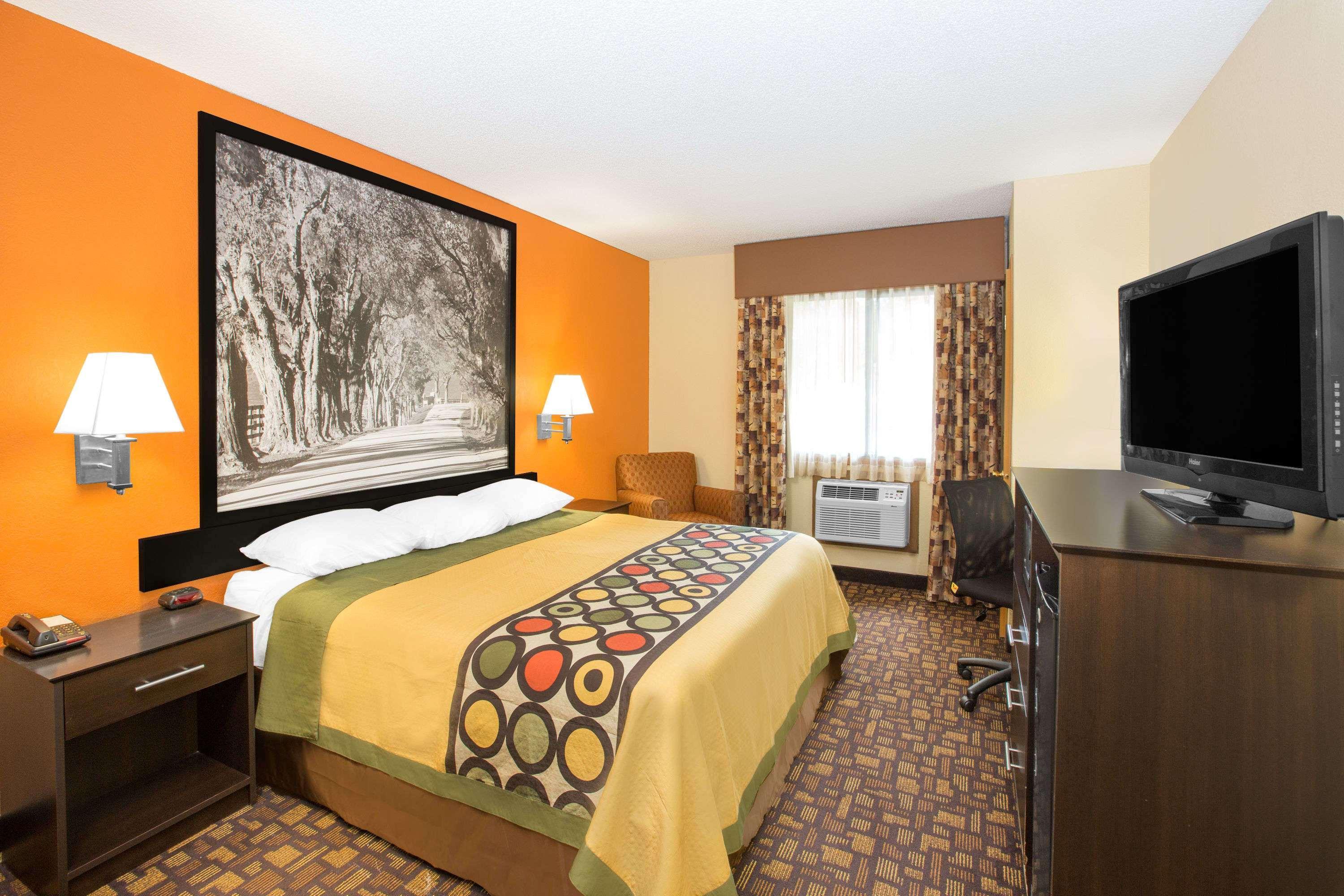 Super 8 By Wyndham Clive Ia Motel Ngoại thất bức ảnh