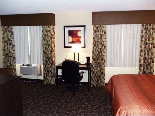 Super 8 By Wyndham Clive Ia Motel Ngoại thất bức ảnh